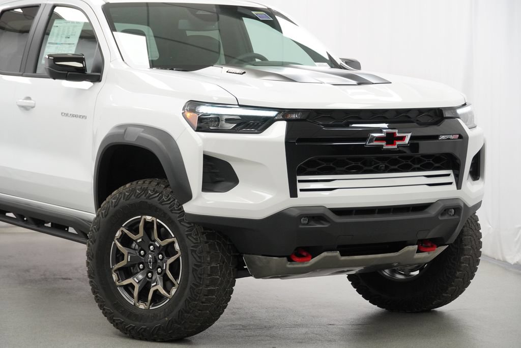 New 2026 Chevrolet Colorado ZR2 w/ Technology Package AWD/4WD image 9