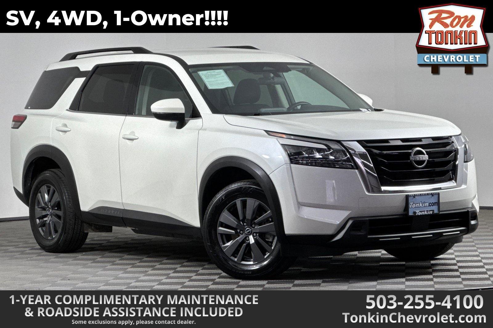 Used 2024 Nissan Pathfinder SV