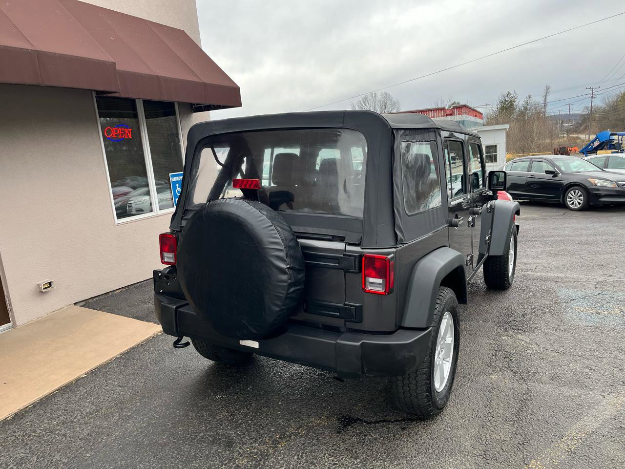 Used 2014 Jeep Wrangler Unlimited Sport image 6