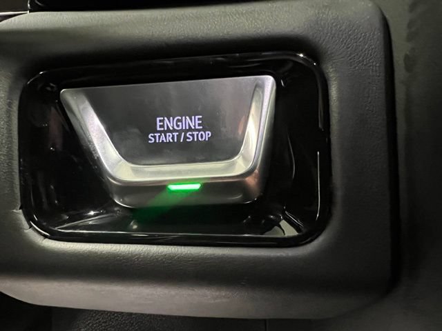 Used 2025 GMC Yukon AT4 Ultimate w/ LPO, Floor Liner Package AWD/4WD image 34