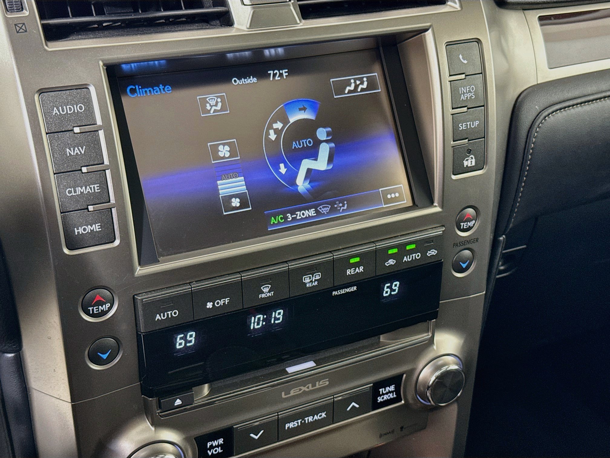Used 2019 Lexus GX 460 Premium AWD/4WD image 18