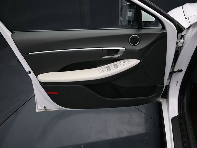 Used 2025 Hyundai Sonata SEL FWD image 12