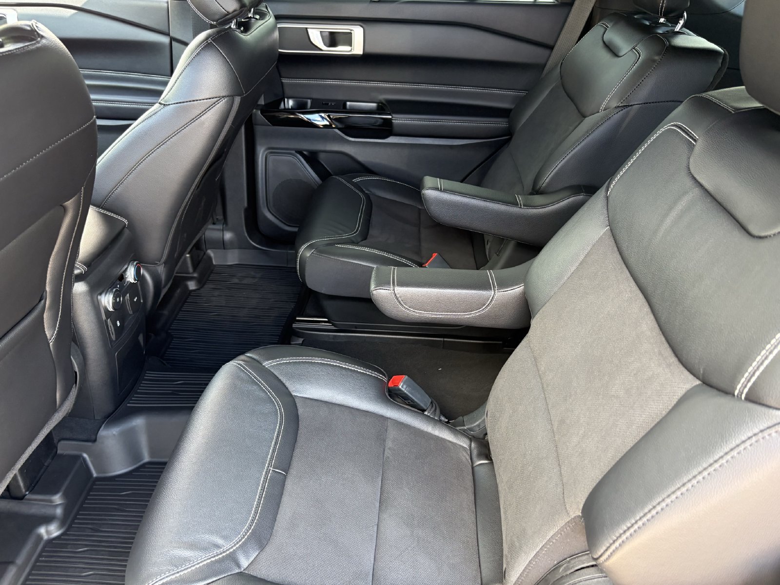 Certified 2022 Ford Explorer ST AWD/4WD image 21