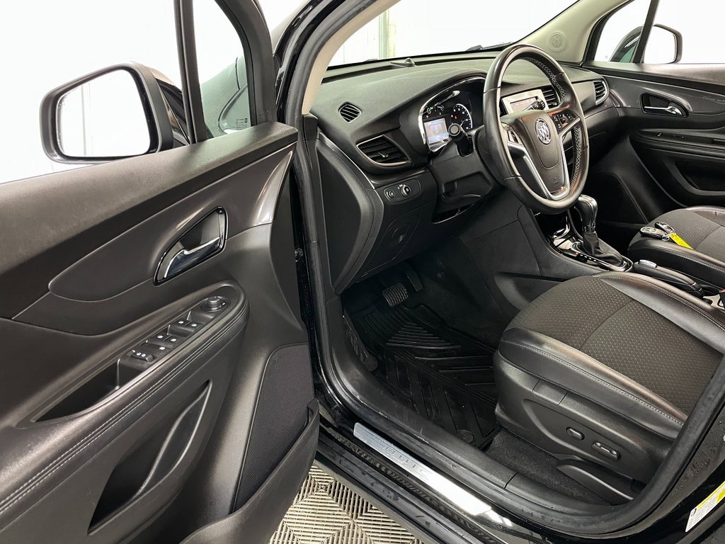 Certified 2022 Buick Encore Preferred w/ Safety Package II image 21