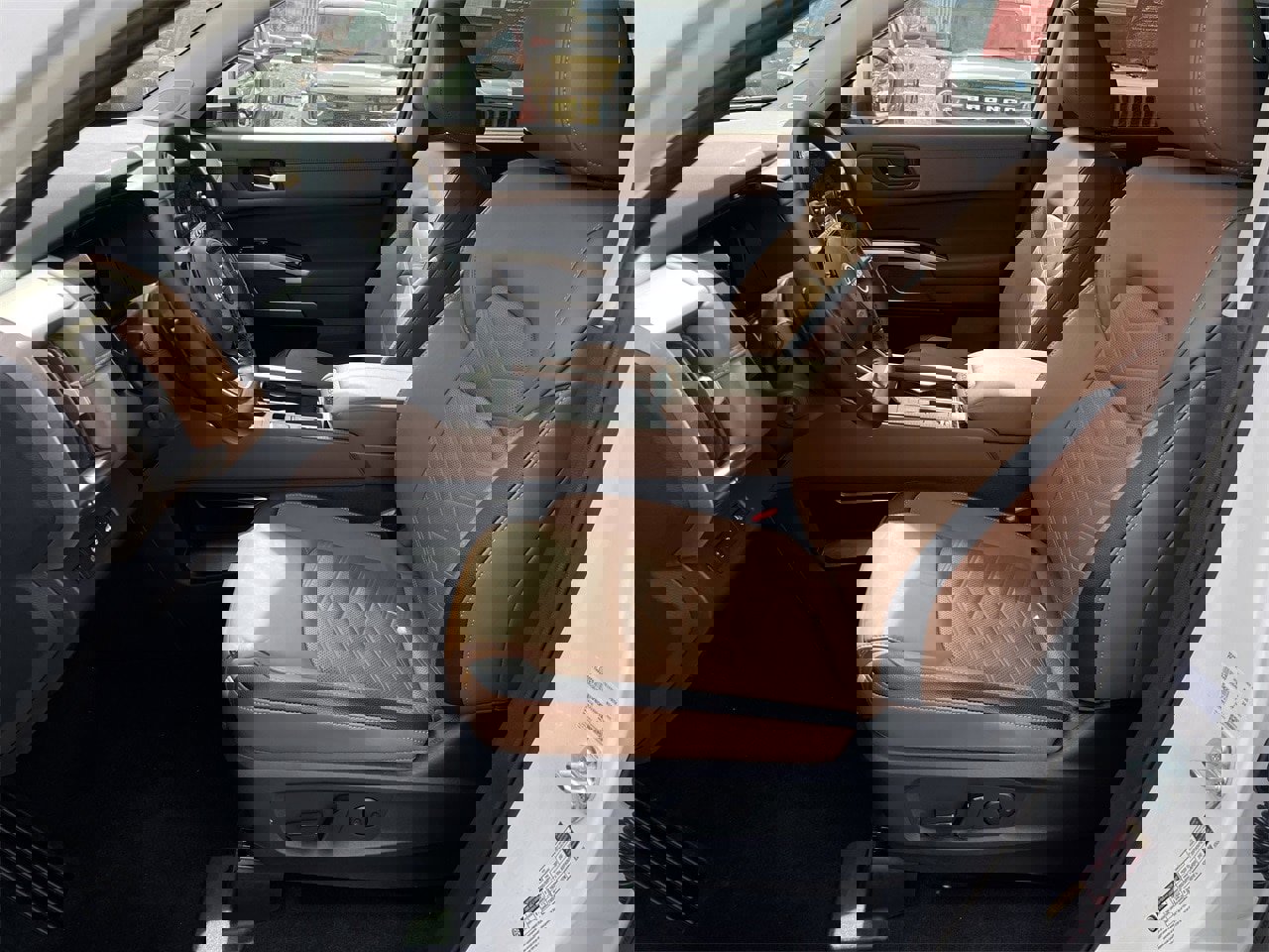 Certified 2024 Nissan Pathfinder Platinum w/ Cargo Package image 22