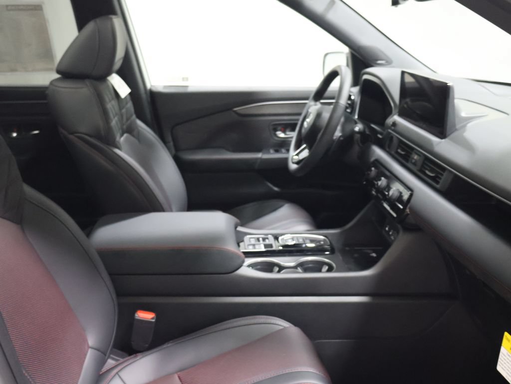 New 2026 Honda Pilot Black Edition image 15