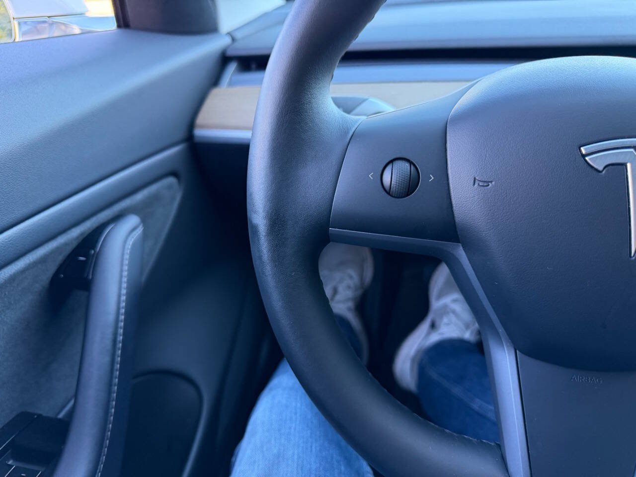 Used 2018 Tesla Model 3 Long Range AWD/4WD image 29