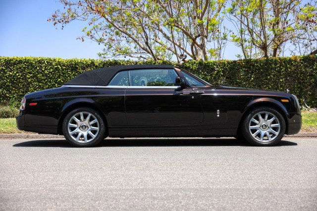 Used 2015 Rolls-Royce Phantom Drophead Coupe image 6