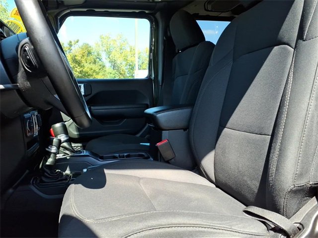 Certified 2022 Jeep Gladiator Willys image 20