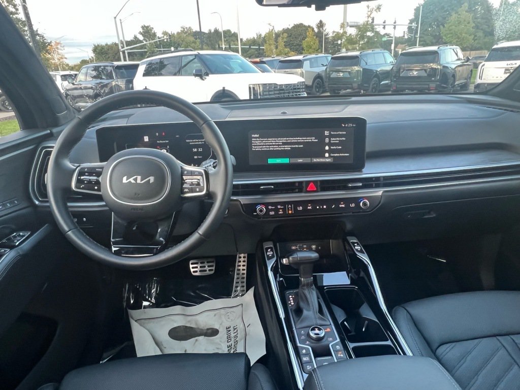Used 2025 Kia Sorento SX Prestige AWD/4WD image 7
