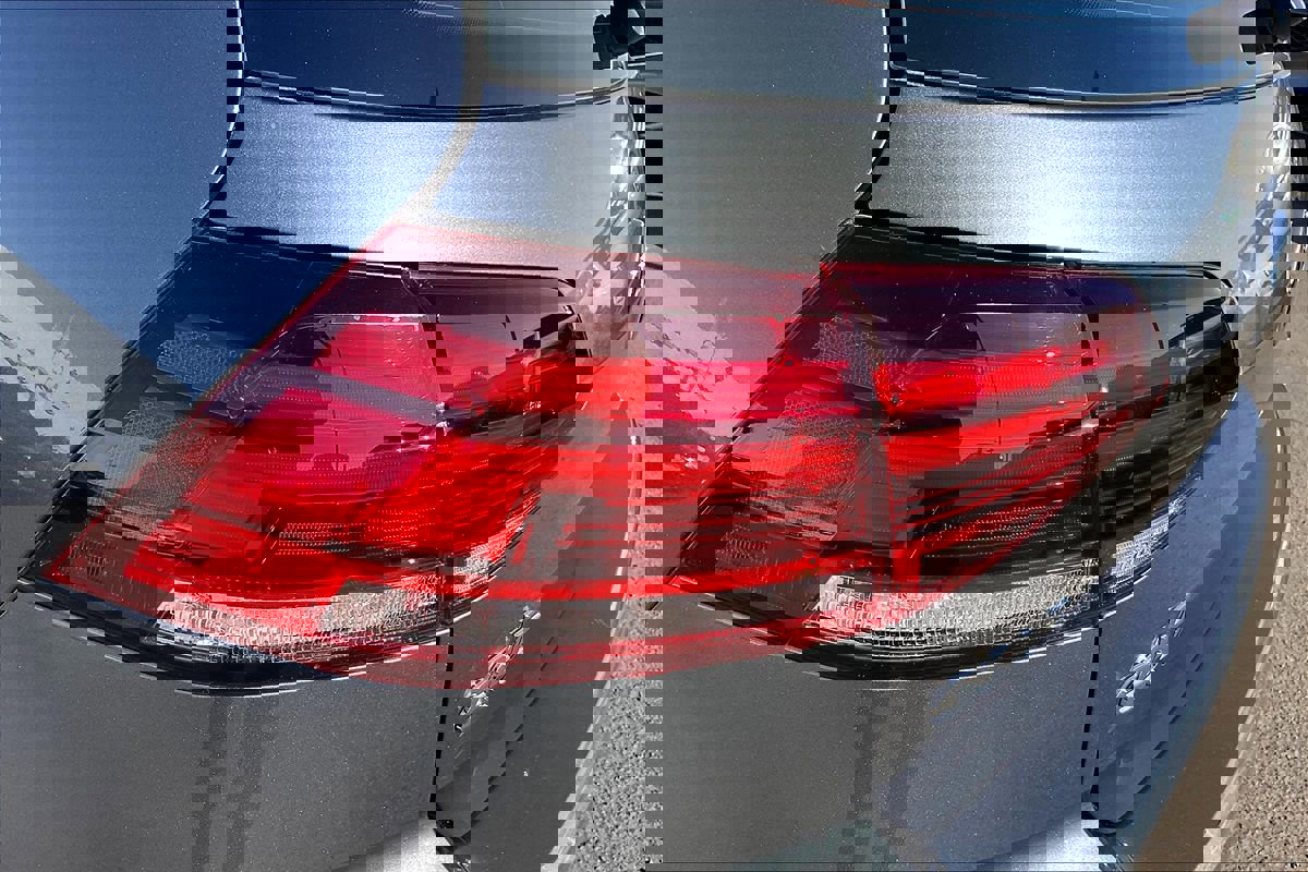 Used 2019 Volkswagen Golf S image 10