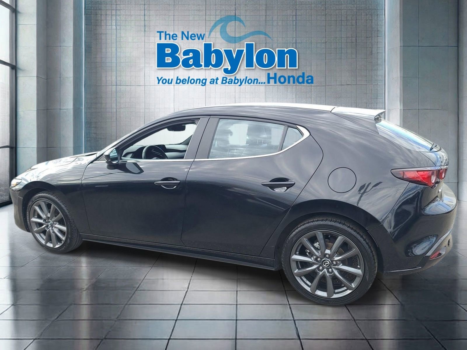 Used 2023 MAZDA MAZDA3 s image 2