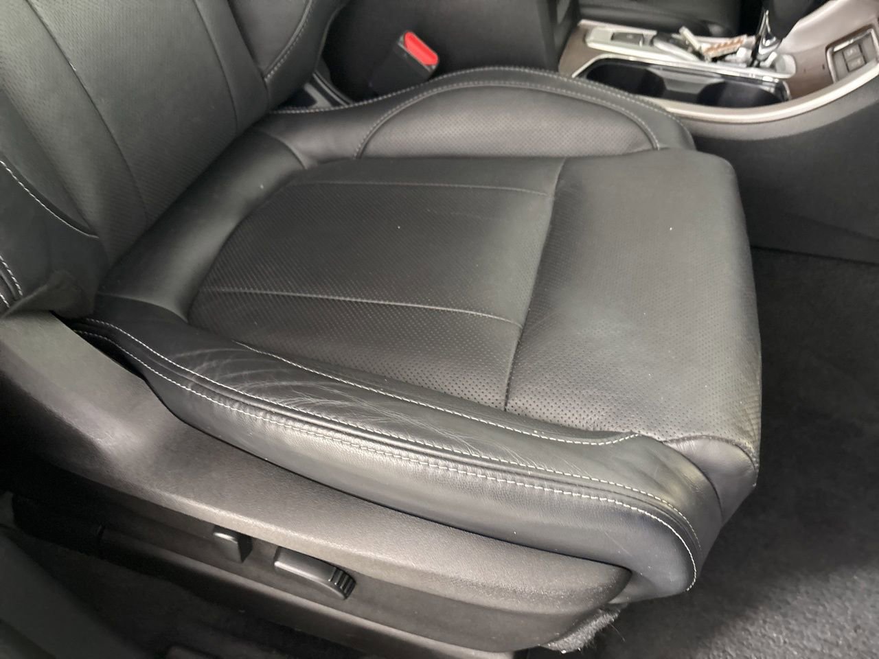 Used 2022 Subaru Ascent Touring AWD/4WD image 33