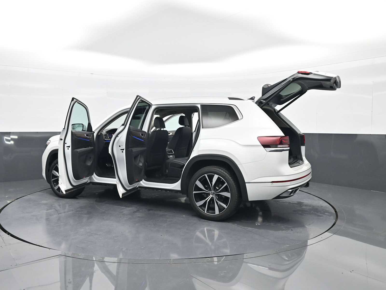 Used 2025 Volkswagen Atlas SEL Premium R-Line image 48