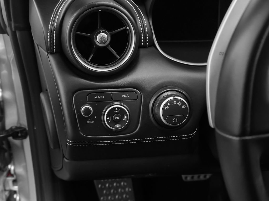 Certified 2014 Ferrari FF AWD/4WD image 47