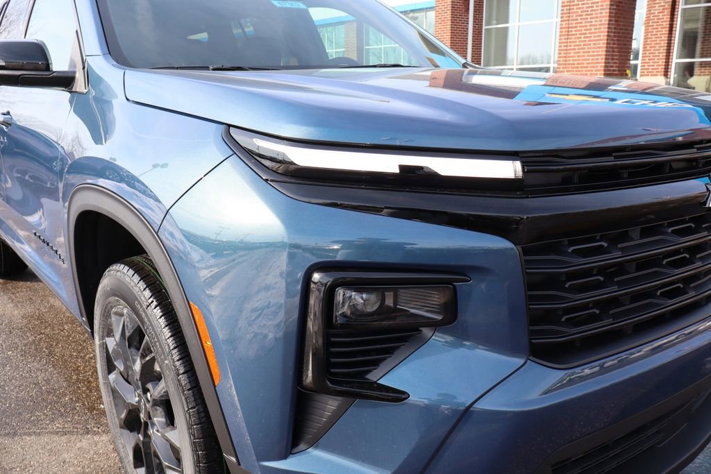 New 2026 Chevrolet Traverse LT w/ Midnight/Sport Edition image 4