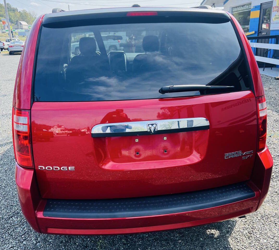 Used 2009 Dodge Grand Caravan SXT image 6
