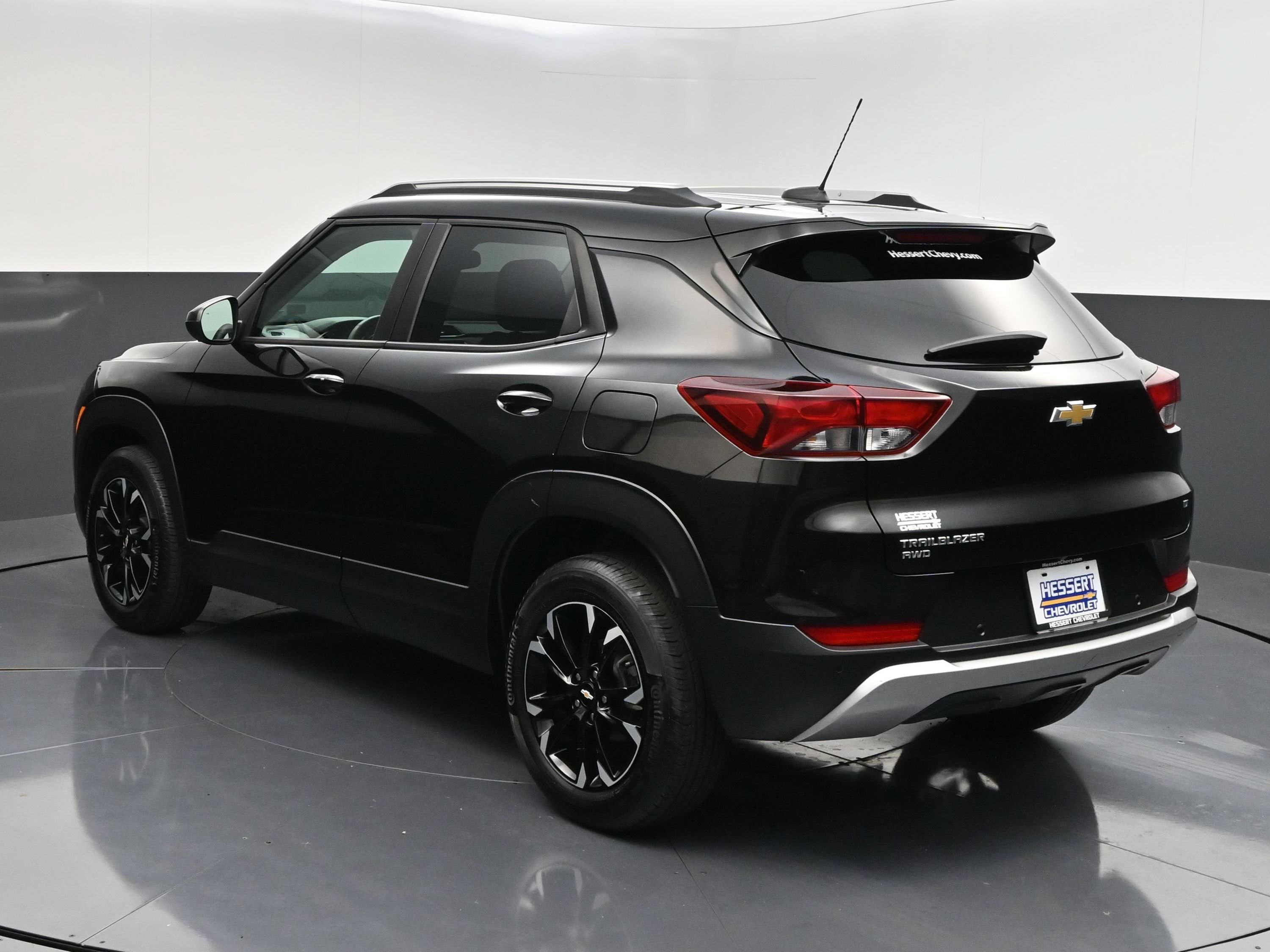 Used 2021 Chevrolet TrailBlazer LT w/ Premium Seating Package AWD/4WD image 6