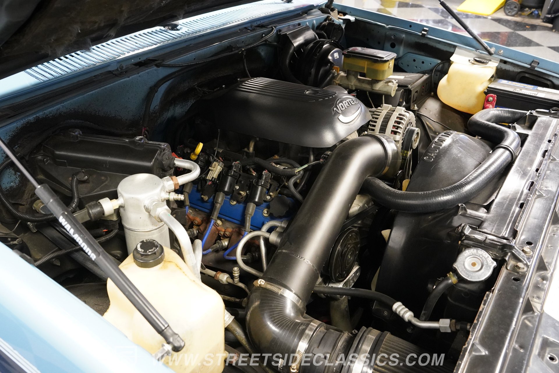 Used 1986 Chevrolet Suburban 2WD image 35