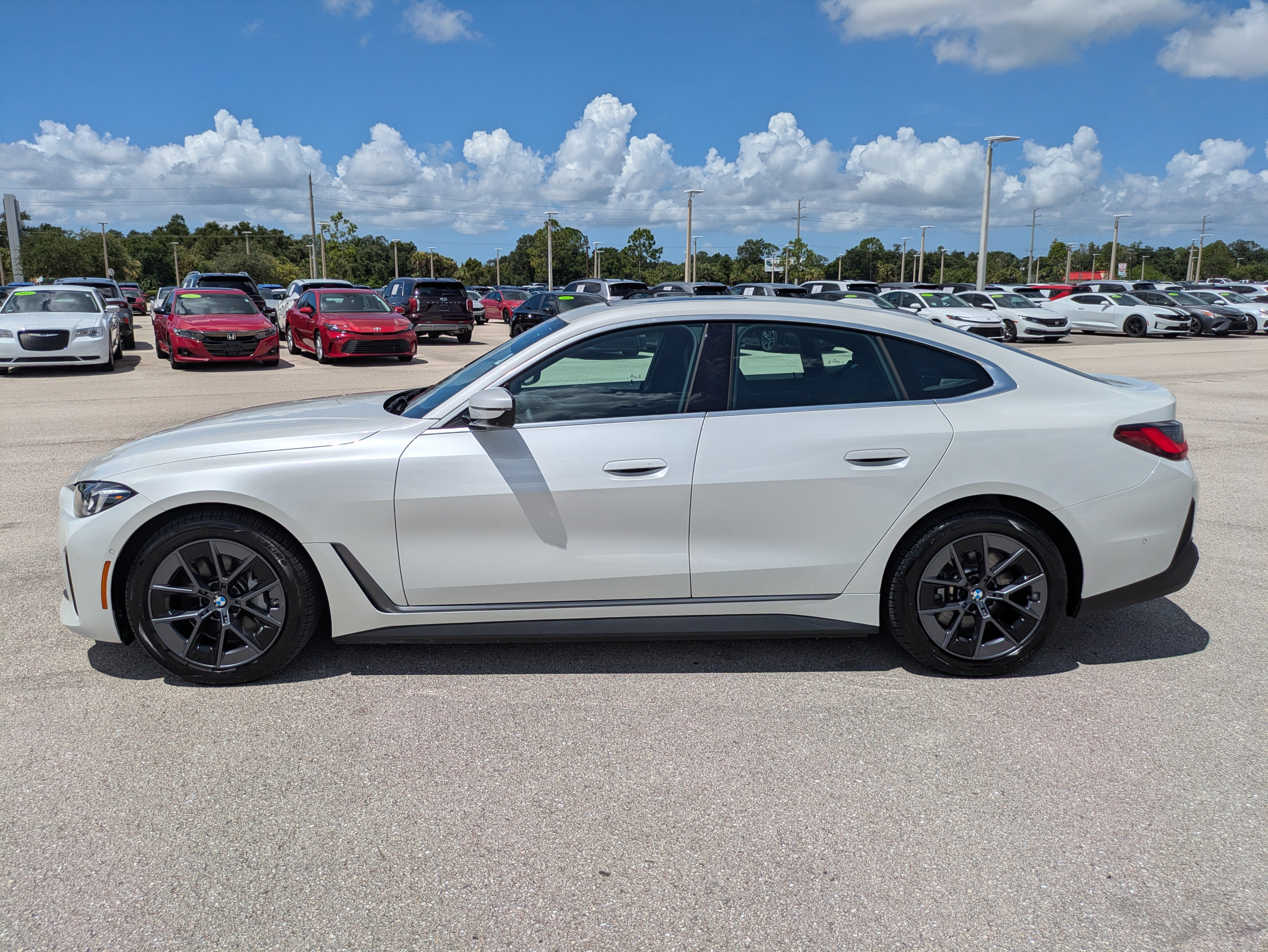 Used 2025 BMW i4 xDrive40i AWD/4WD image 7