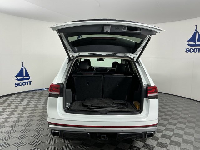 Used 2024 Volkswagen Atlas Peak Edition SE AWD/4WD image 23