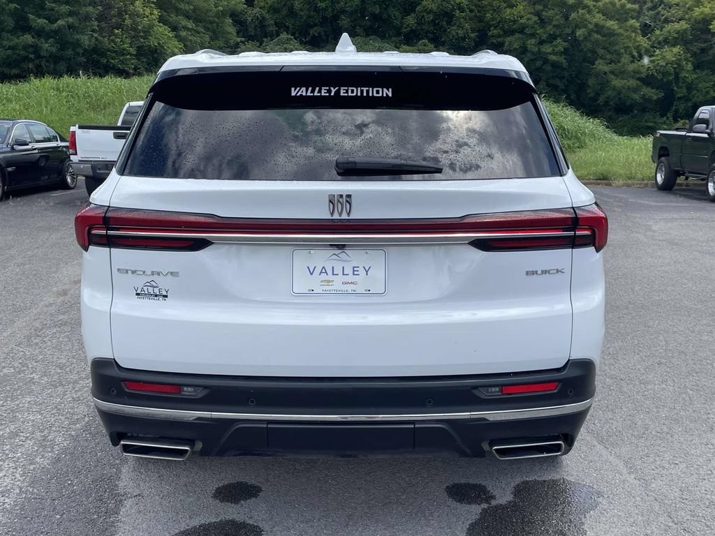 Used 2025 Buick Enclave Preferred FWD image 4