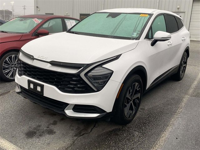 Used 2024 Kia Sportage EX image 3