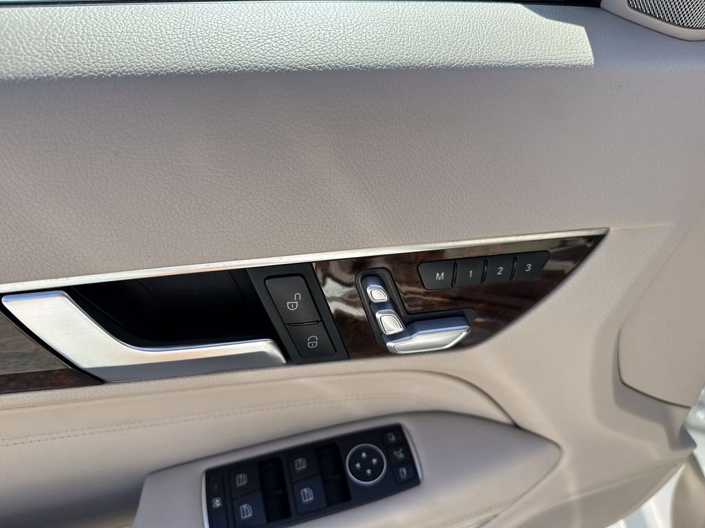 Used 2017 Mercedes-Benz E 400 Cabriolet image 39