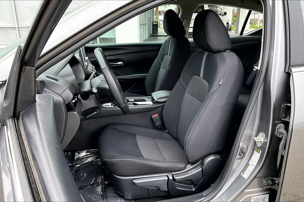 Used 2023 Nissan Sentra SV w/ All-Weather Package FWD image 21