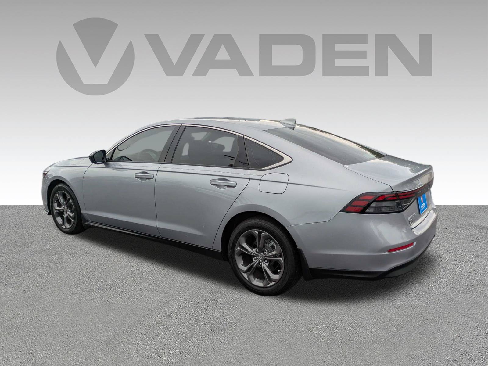 Used 2023 Honda Accord EX image 25