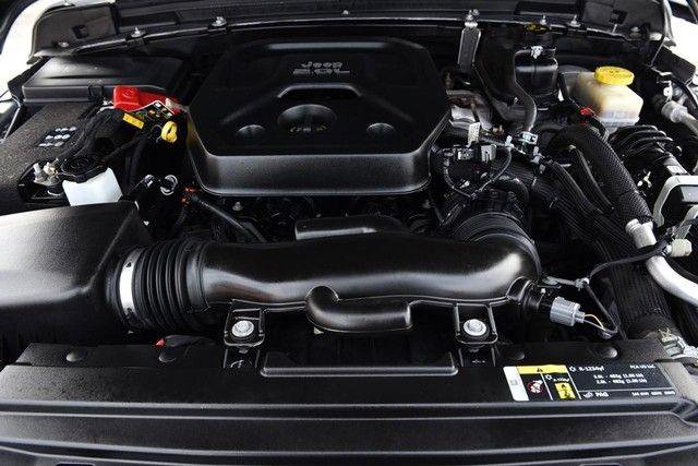 Used 2020 Jeep Wrangler Unlimited Sahara w/ Cold Weather Group image 27