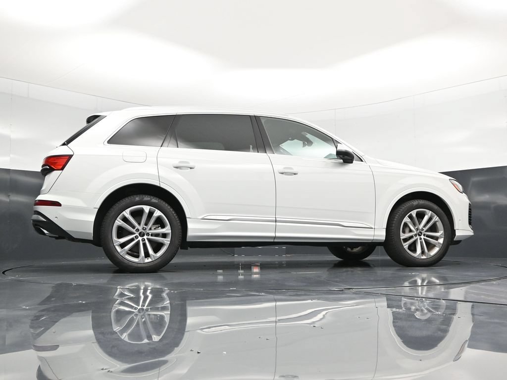 Used 2025 Audi Q7 3.0T Premium Plus AWD/4WD image 52