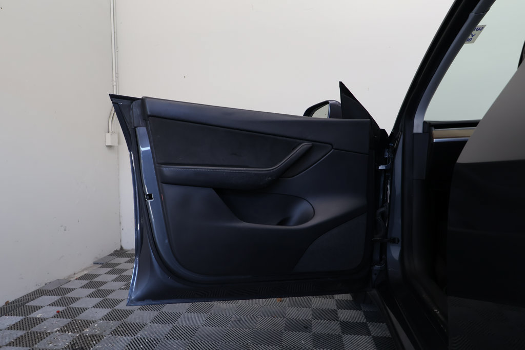 Used 2021 Tesla Model Y Long Range AWD/4WD image 15