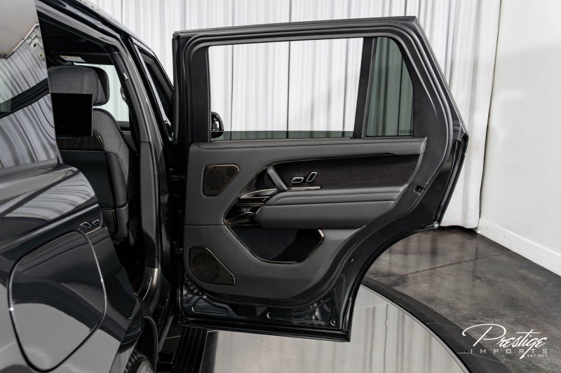 Used 2024 Land Rover Range Rover SV image 56