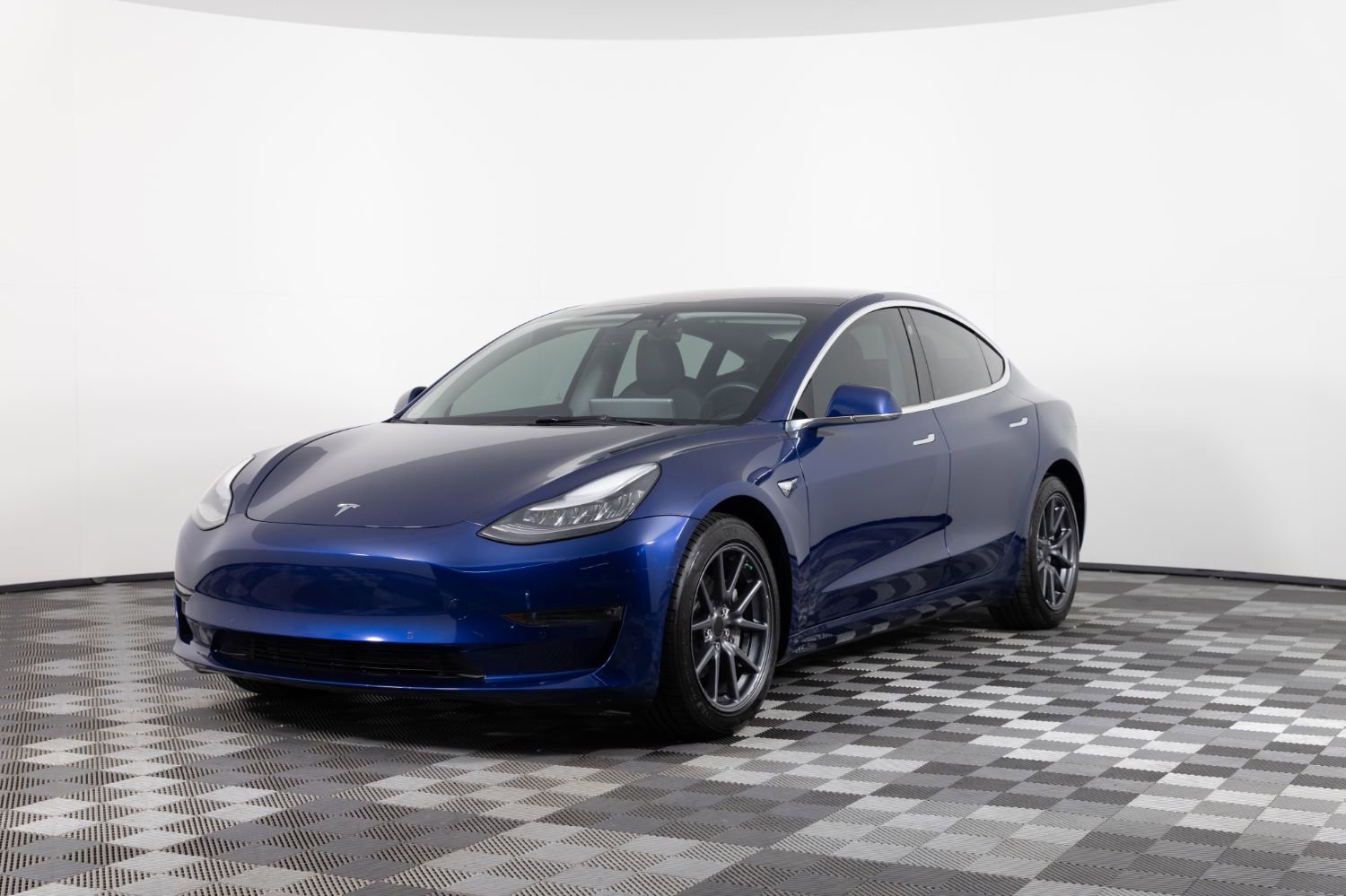 Used 2019 Tesla Model 3 Long Range image 2