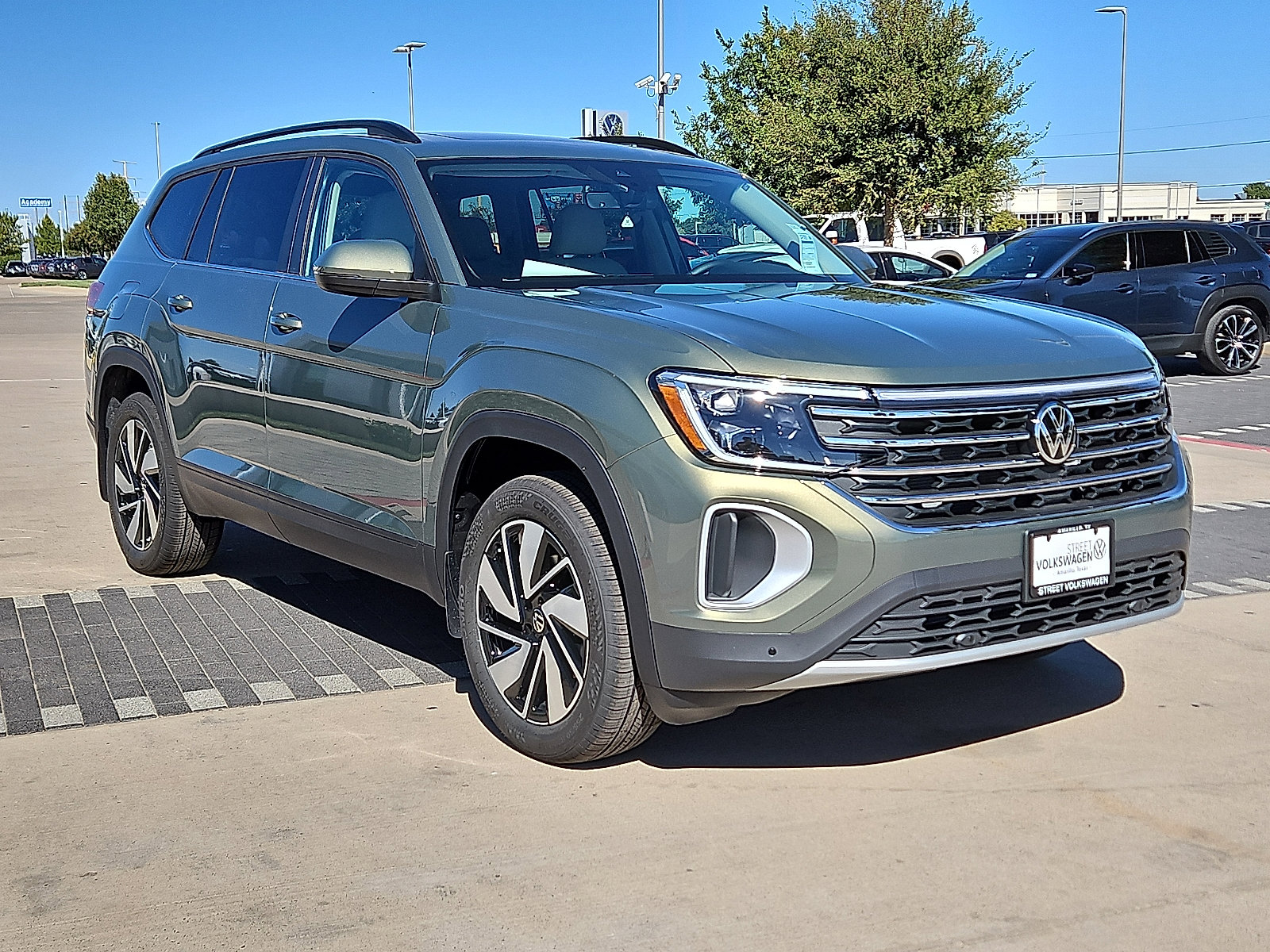 New 2026 Volkswagen Atlas SE image 4