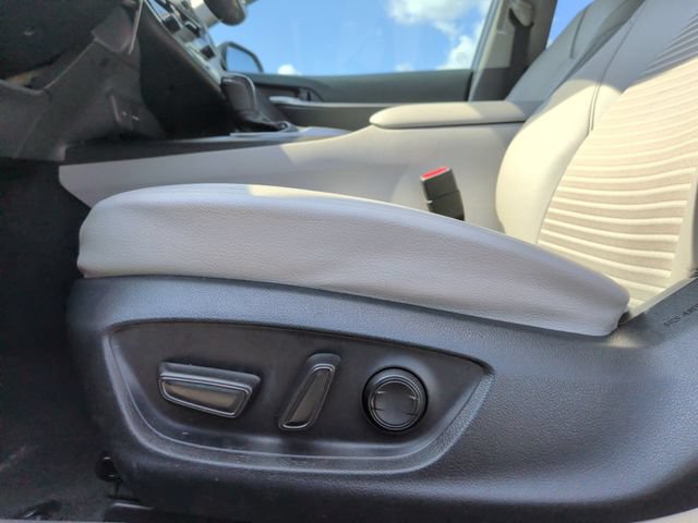 Used 2023 Toyota Camry SE FWD image 15
