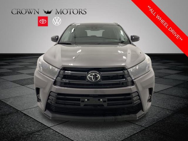 Used 2019 Toyota Highlander SE image 2