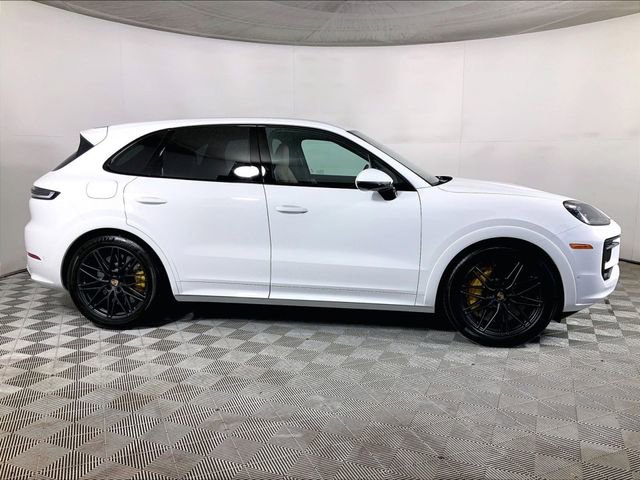 Used 2025 Porsche Cayenne GTS image 8