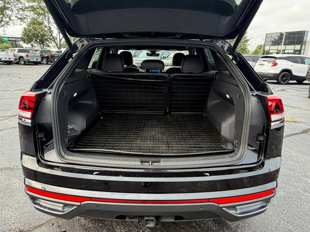 Used 2024 Volkswagen Atlas Cross Sport SE AWD/4WD image 9