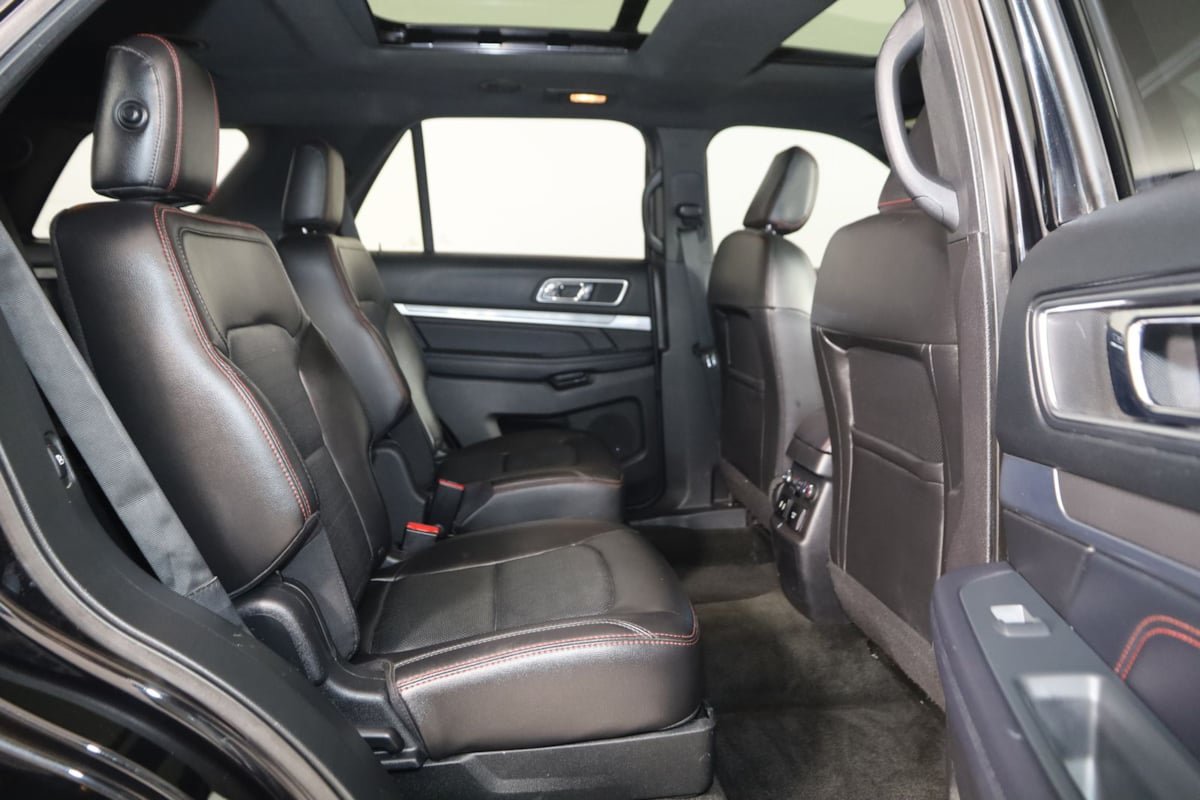 Used 2018 Ford Explorer Sport w/ Equipment Group 401A AWD/4WD image 15