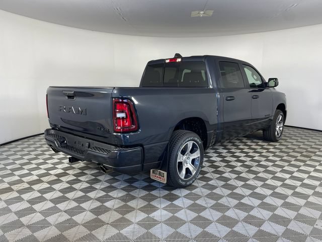 New 2026 RAM 1500 Express AWD/4WD image 13