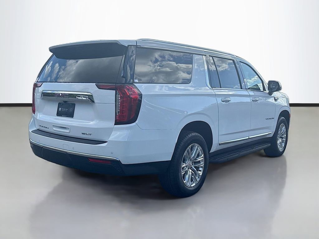 Used 2024 GMC Yukon XL SLT w/ SLT Luxury Package RWD image 3