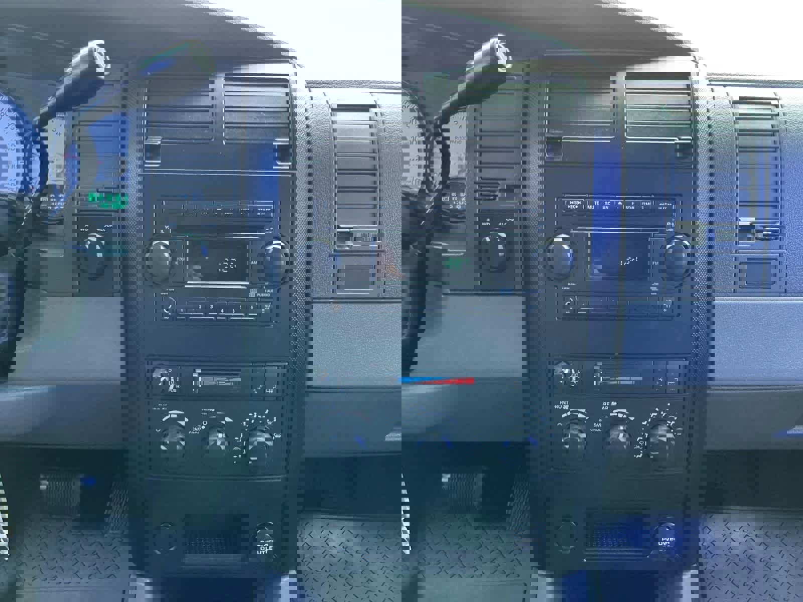 Used 2006 Dodge Durango SXT image 11