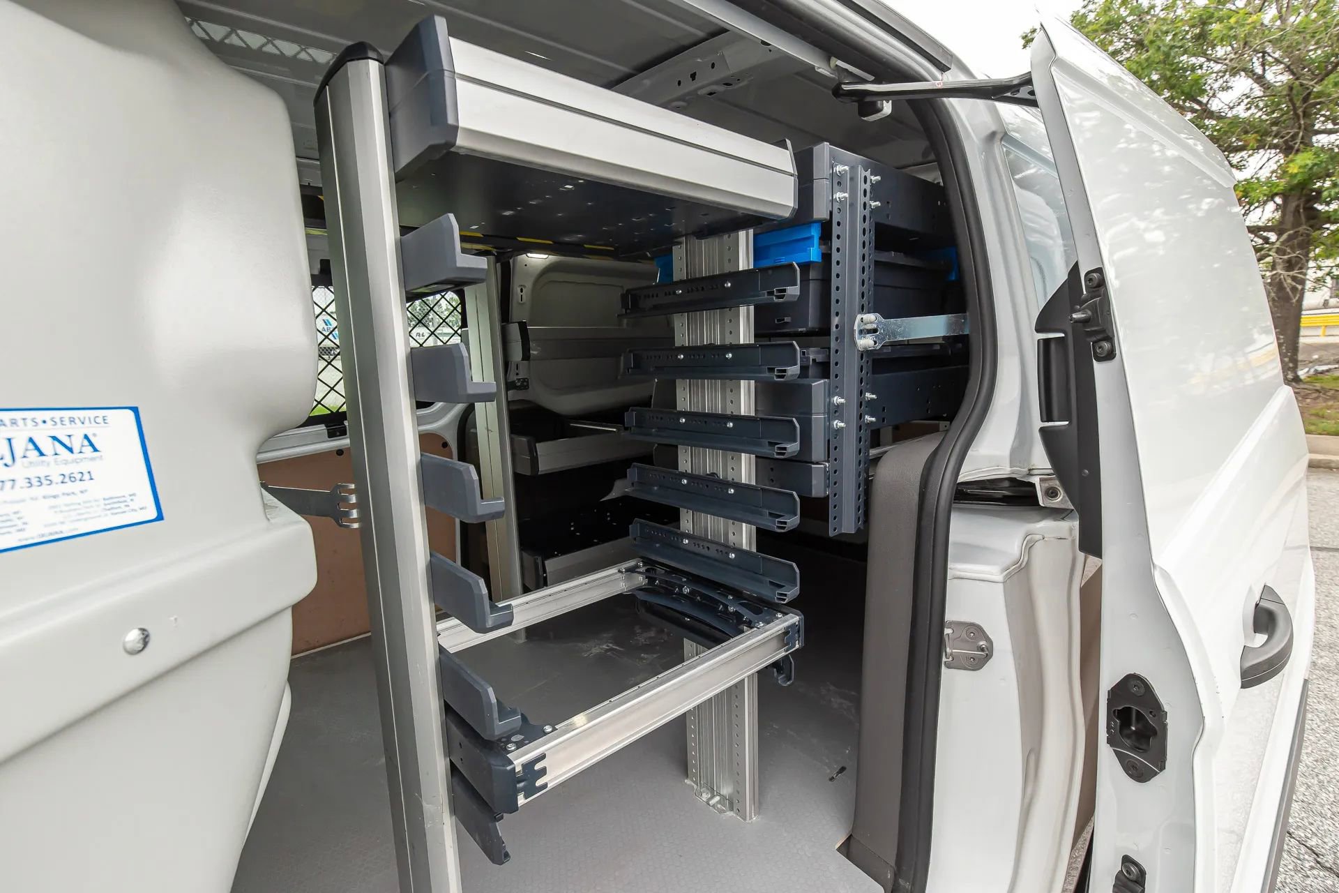 Used 2023 Ford Transit Connect XL image 24