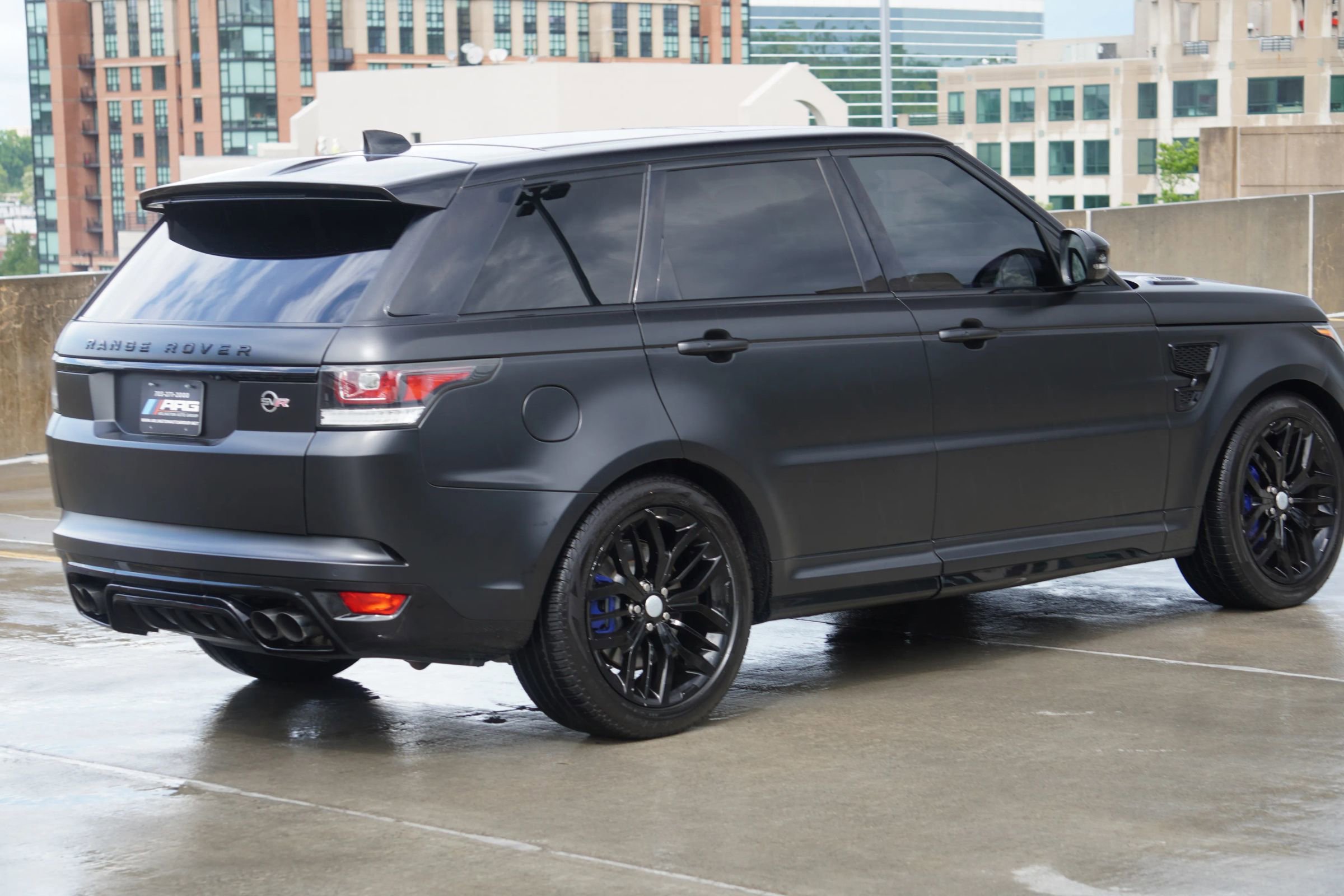 Used 2017 Land Rover Range Rover Sport SVR image 36