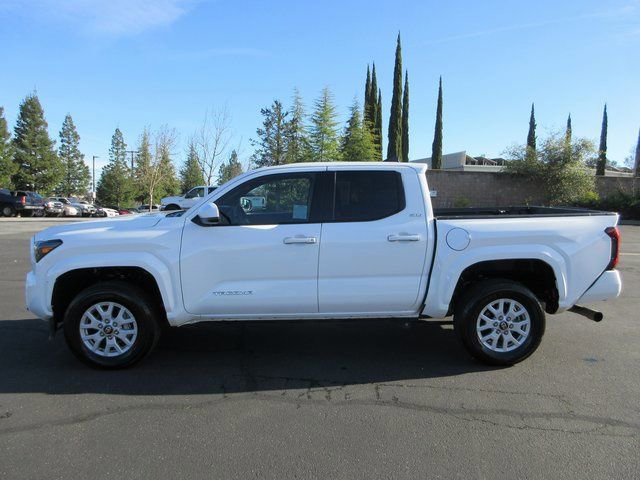 Certified 2025 Toyota Tacoma SR5 image 9