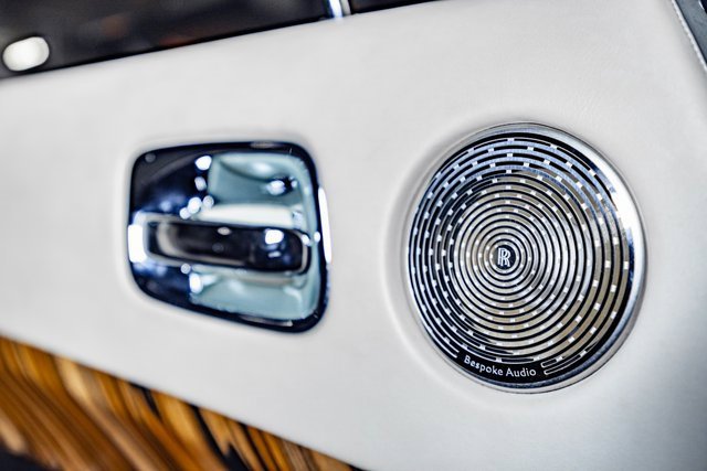 Used 2014 Rolls-Royce Wraith image 36