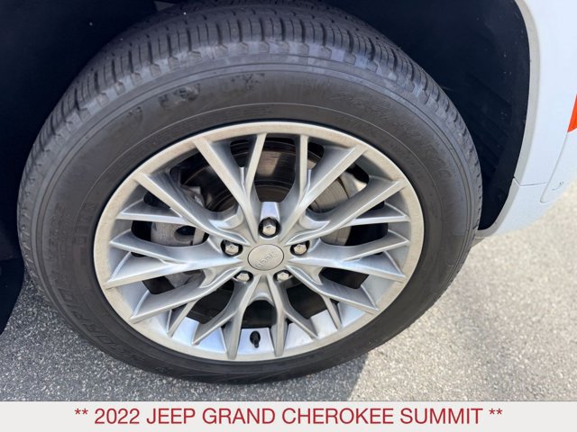 Certified 2022 Jeep Grand Cherokee Summit w/ Adv Protech Group IV AWD/4WD image 39