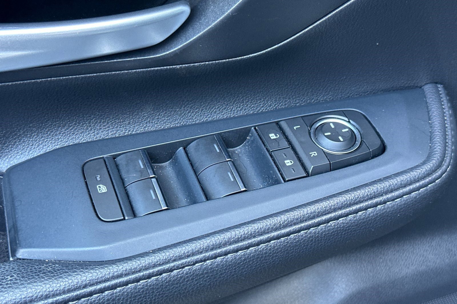 Used 2024 Toyota Grand Highlander XLE FWD image 13